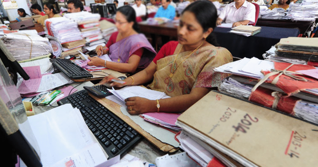 රාජ්‍ය සේවයේ වැටුප් වැඩි කරන හැටි හෙළි වෙයි.