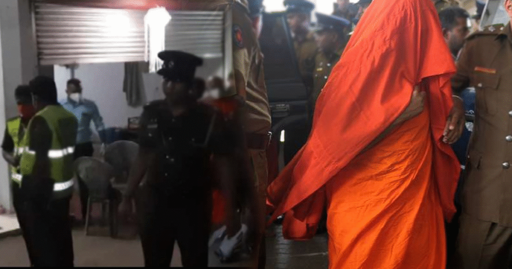 තවත් හිමිනමක් 14 හැවිරිදි ද#රුවෙකුට හදි කරන්න ගිහින් කූඩුවටම වැටෙයි.